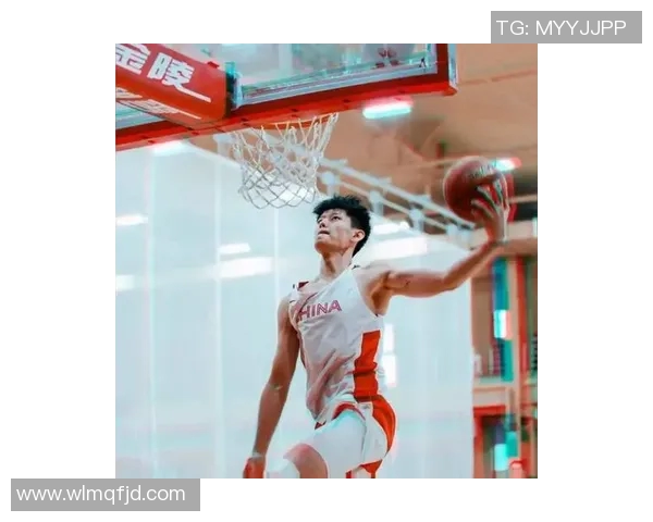 曾凡博的篮球之路:从青涩少年到职业赛场的崛起与挑战