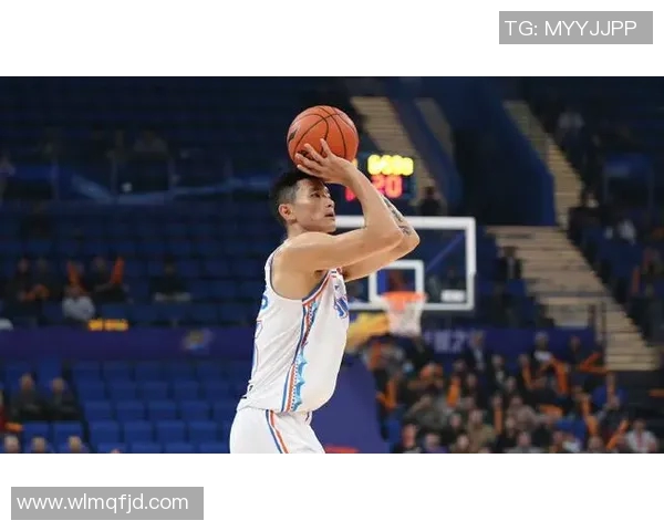 陈林坚:从青涩少年到篮球场上的璀璨明星之路揭秘