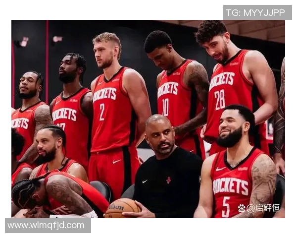 季后赛火箭与快船第六场激战回顾双方明星球员表现与关键时刻分析